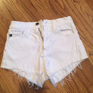 Kancan White high waisted shorts